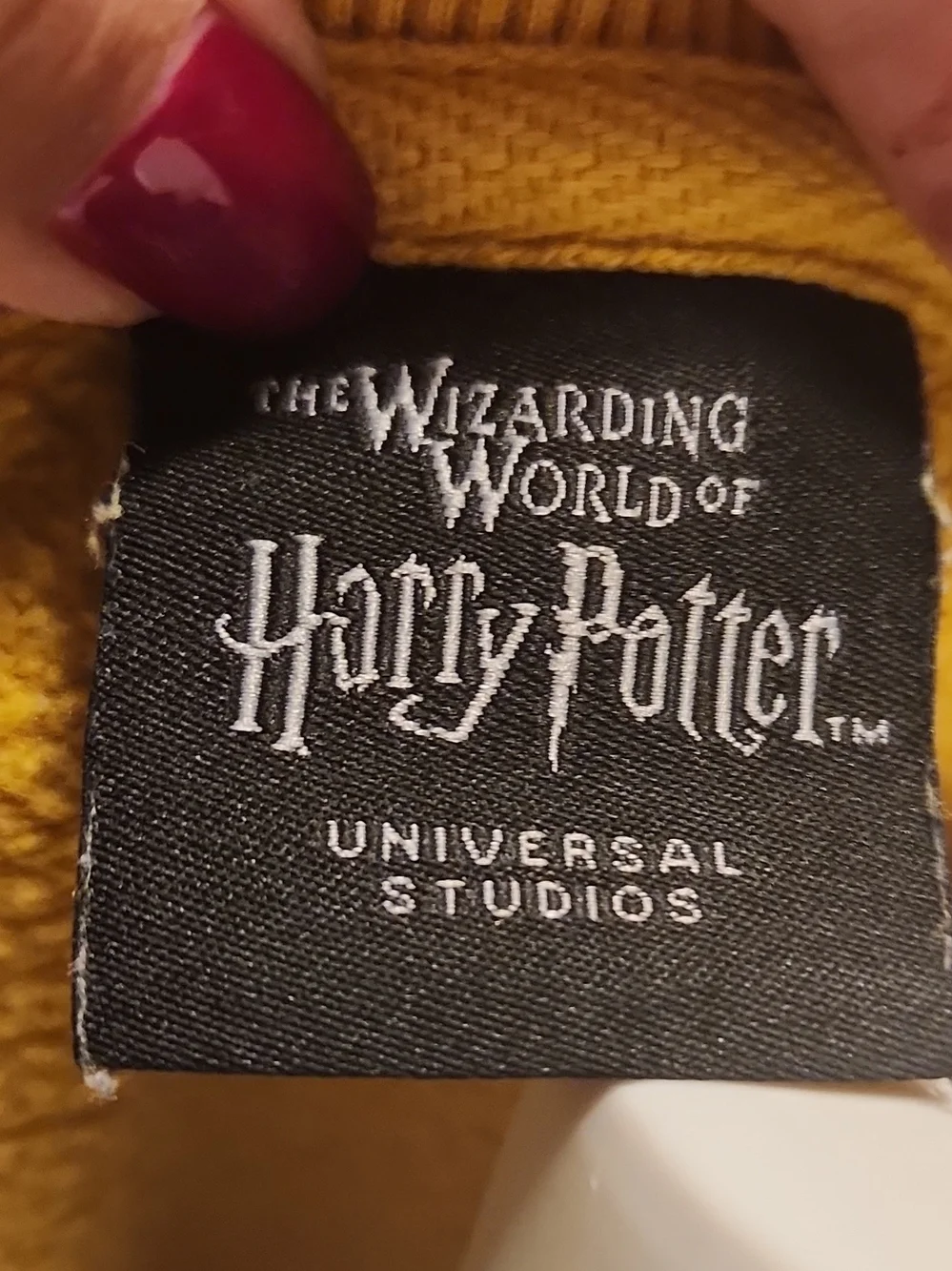 Universal Studios Hufflepuff Colorblock Crewneck Sweatshirt L
